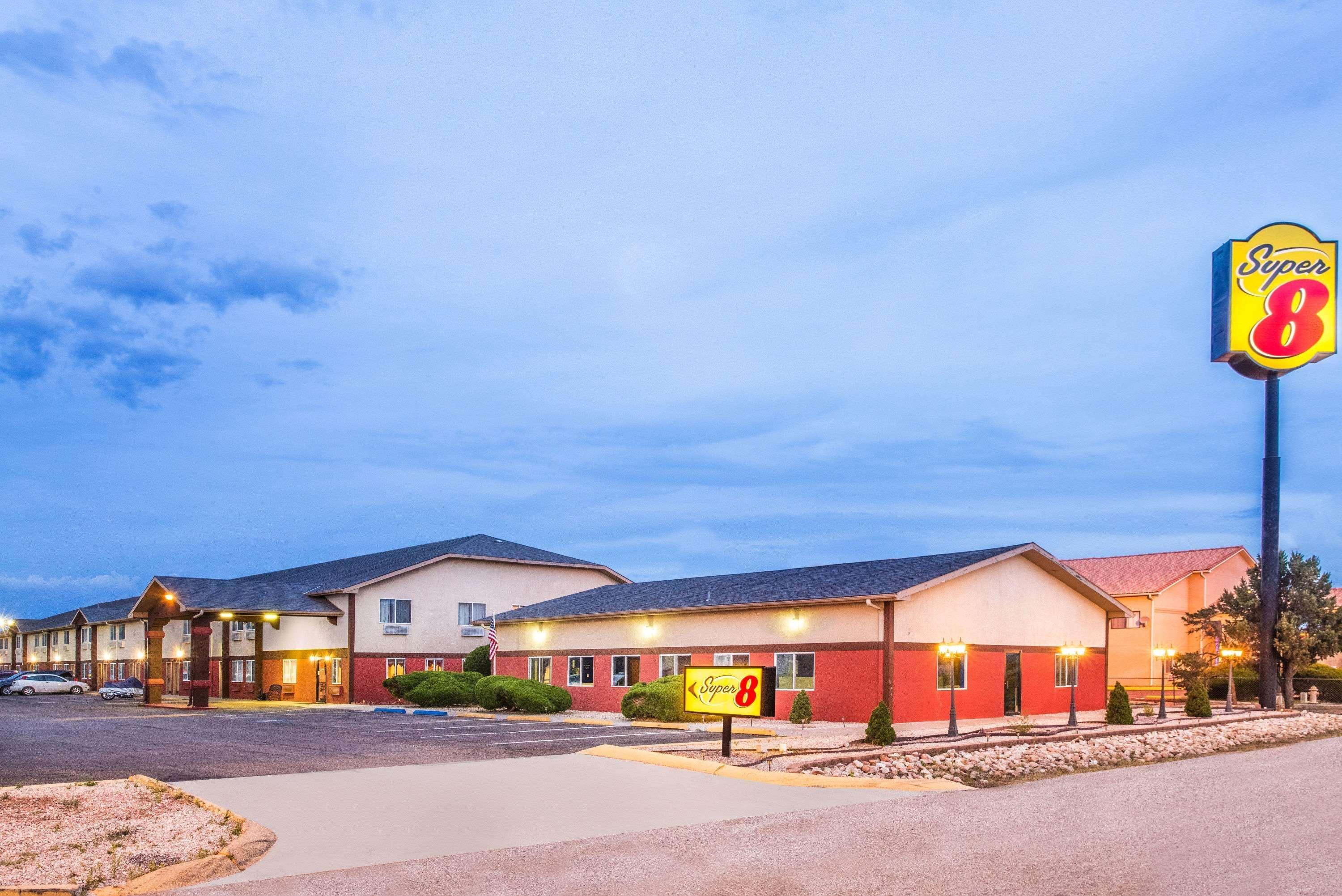 Hotel Super 8 By Wyndham Grants Exterior foto